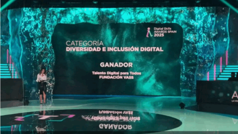 La Fundación VASS, premiada por AMETIC por su impulso a la inclusión laboral de personas con discapacidad en entornos digitales
